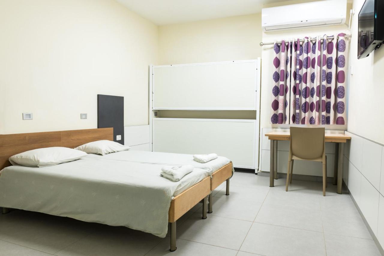 Hi - Tel Hai Hostel Кфар-Гилади Экстерьер фото